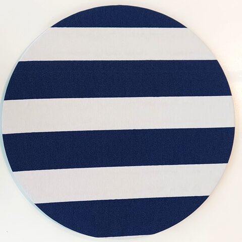 CAPA DE SOUSPLAT EM TECIDO IMPERMEÁVEL - LISTRAS AZUL E  BRANCA - Imagem 1