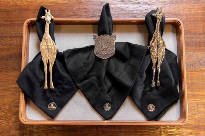 PORTA GUARDANAPO ONÇA SAFARI DOURADO BRILHO - Imagem 3