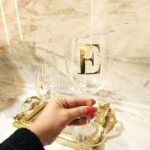 TAÇA CRISTAL DE VINHO COM INICIAL EM OURO